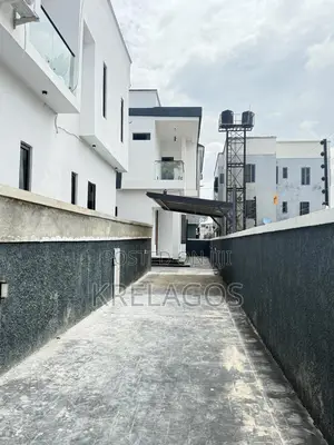 4bdrm Duplex in Sangotedo for sale
