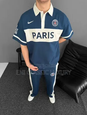 Photo - 💯 Quality Luxury Cargo Turkey Two Pic Nike Well Branded