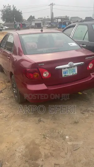 Photo - Toyota Corolla 2005 Red