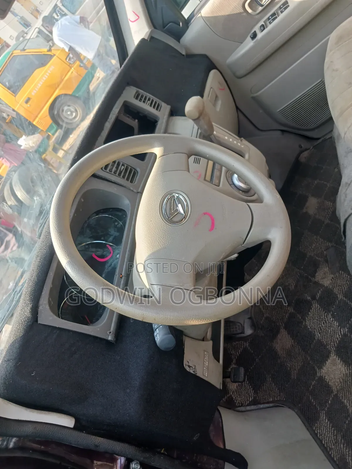 Daihatsu Hijet 2012 Red