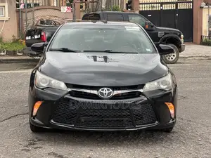 Toyota Camry SE 4dr Sedan (2.5L 4cyl 6A) 2016 Black