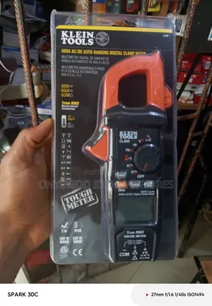 Klein Tools Cl800 600a Ac/Dc Auto-Ranging Digital Clamp .M