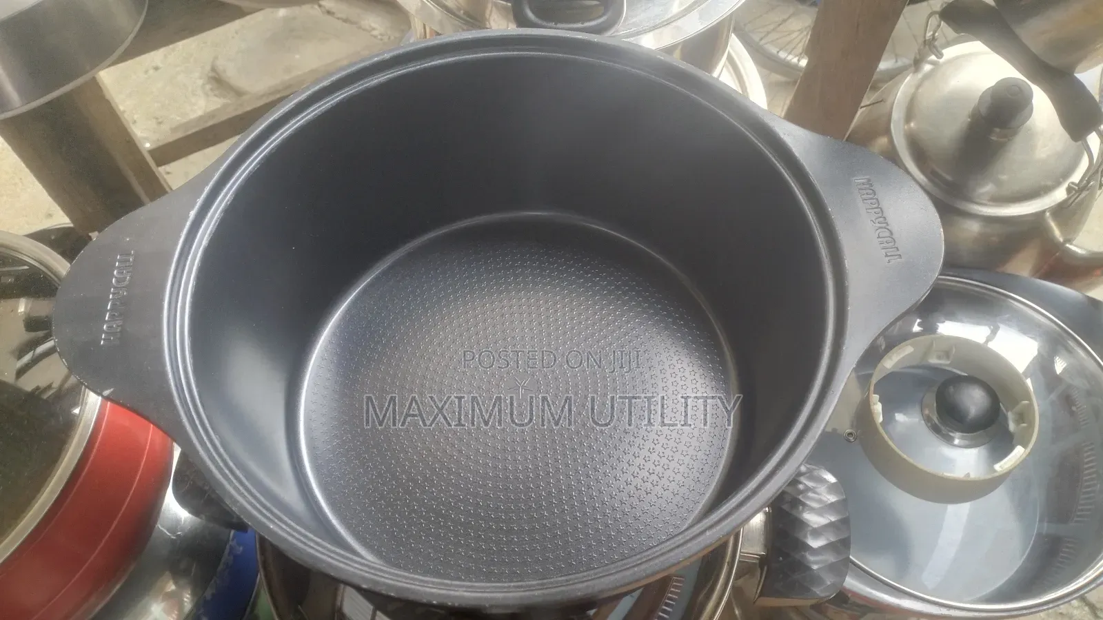 Different Sizes Neat Belgium Non Stick Pot