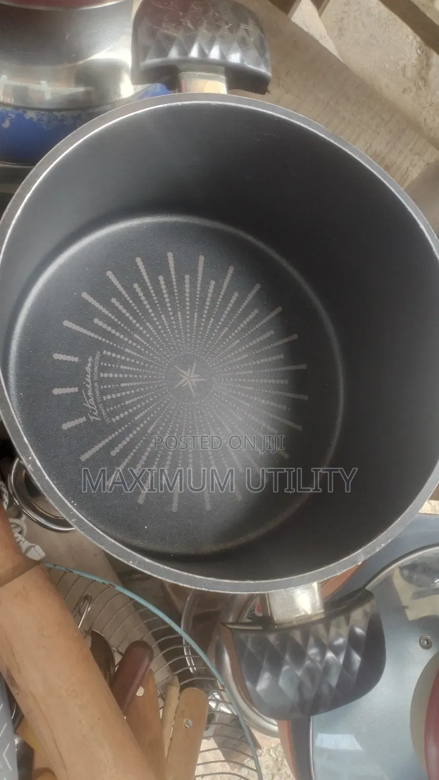 Different Sizes Neat Belgium Non Stick Pot