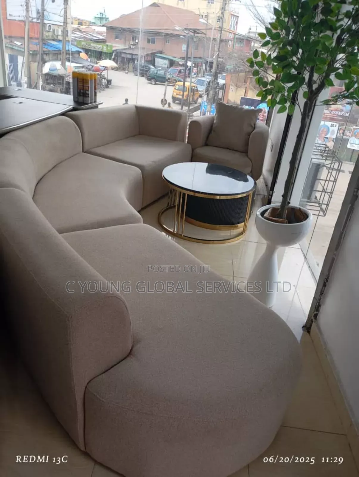 High Quality Modern Luxury Sofa