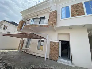 5bdrm Apartment in Lekki for sale