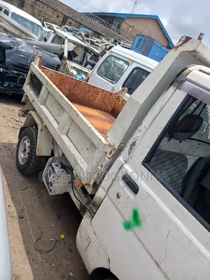 Daihatsu Hijet 2006 White