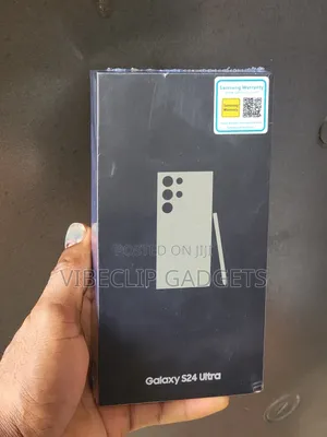 New Samsung Galaxy S24 Ultra 256 GB Yellow