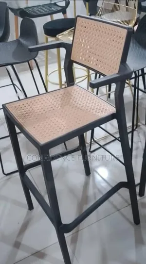 Pure Long Strong Enough Bar Stool