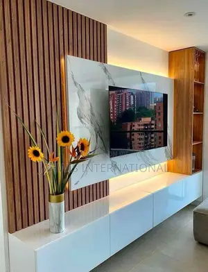 Classic Guys Floating Tv Consul