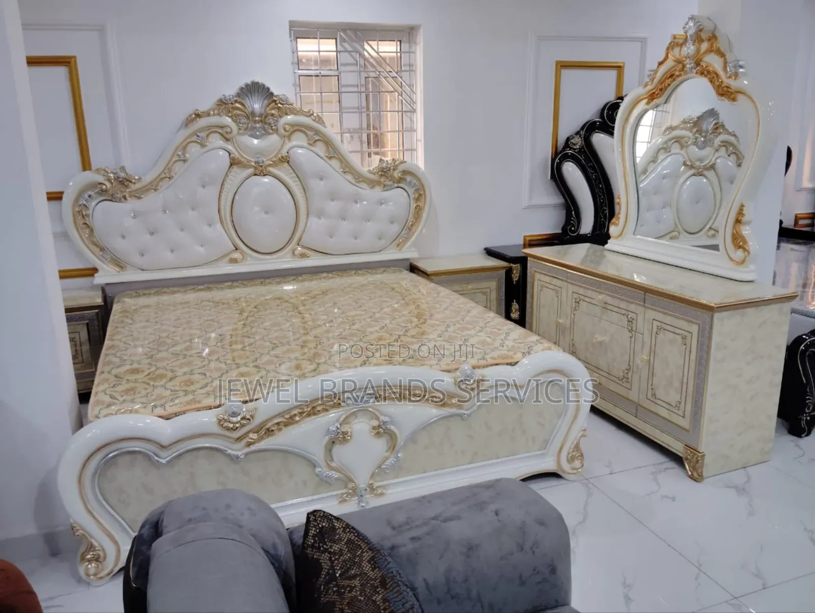 Modern Royal Bed Set