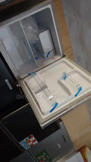 Skyrun 50l Bedside Single Door Fridge BCD-55a-White