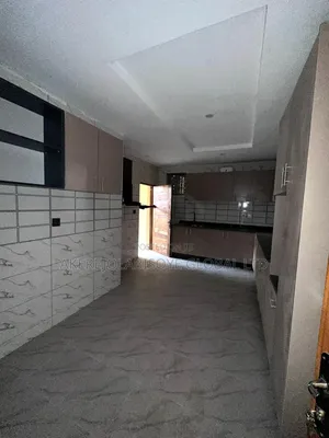 3bdrm Apartment in Guzape Abuja for rent