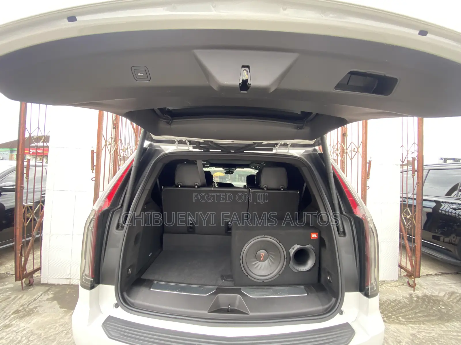 Cadillac Escalade 2023 White
