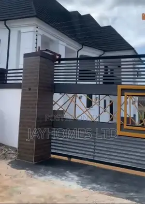 7bdrm Duplex in Back Of Specialist, Oshimili South for sale