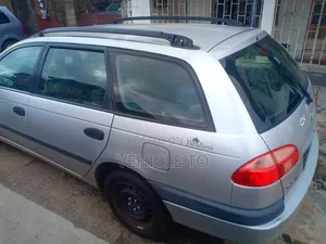 Toyota Avensis 2.0 D Verso 2002 Silver