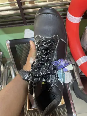 Eagle Plus Safety Shoe