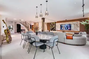 Luxury 4bedroom Self Compound With Private Pool, Ps5, Piano