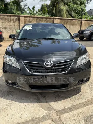 Photo - Toyota Camry XLE V6 4dr Sedan (3.5L 6cyl 6AM) 2010 Black