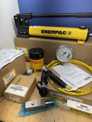 Enerpac P392 Hydraulic Cylinder Pump Set 50ton
