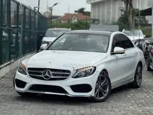 Mercedes-Benz C300 Sport 4Matic Sedan AWD (2.0L 4cyll 7A) 2016 White