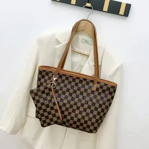 Qaulity Tote Bag
Available
