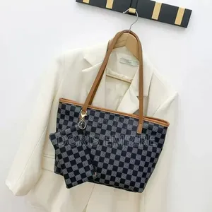 Qaulity Tote Bag
Available