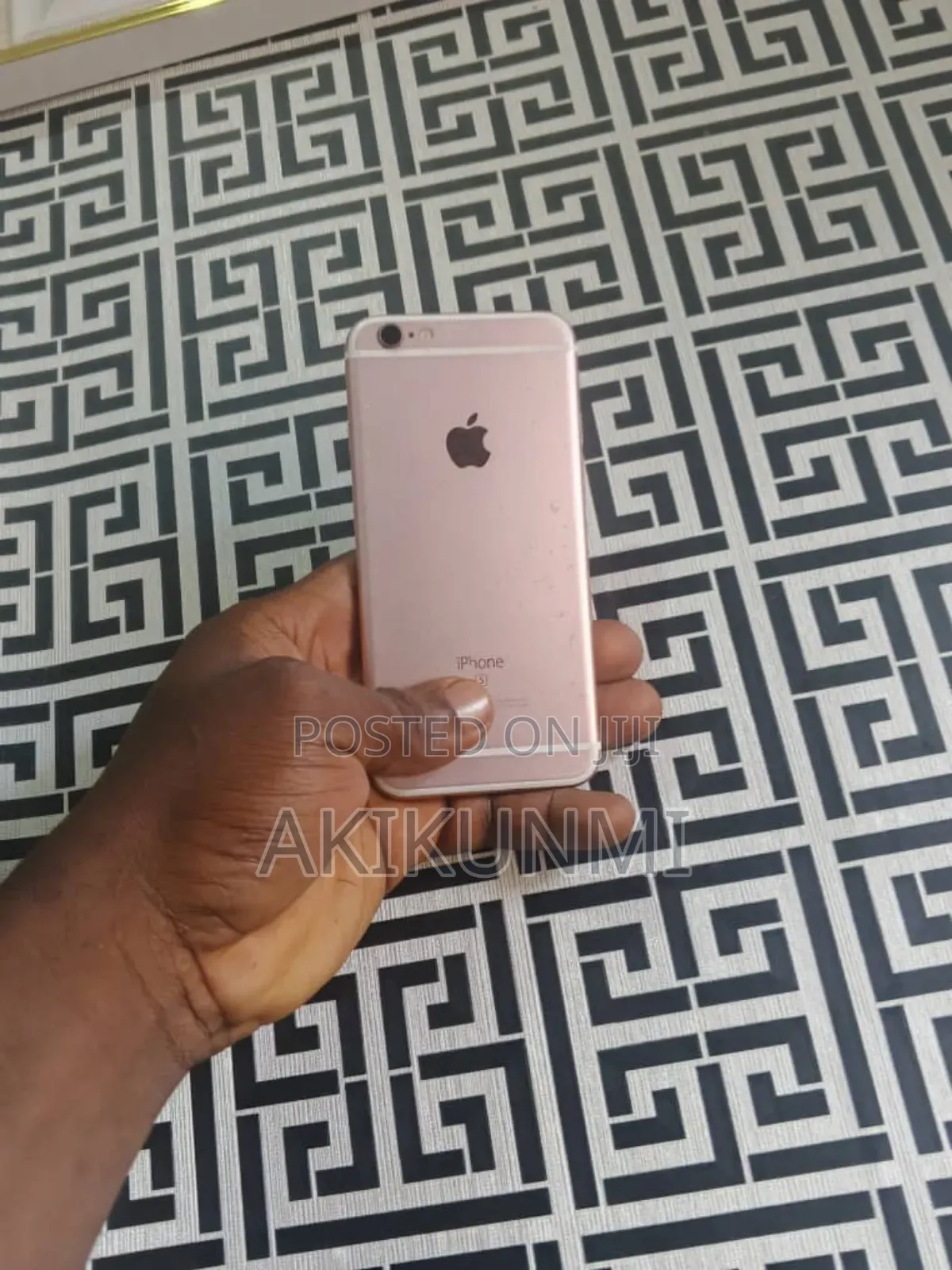 Apple iPhone 6s 32 GB Gold