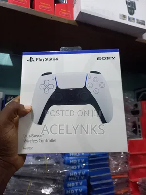 Playstation 5 White/Black Controller