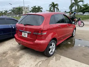 Mercedes-Benz B-Class B200 Petrol 2010 Red
