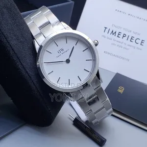 Photo - Daniel Wellington Silver Women Wristwatch