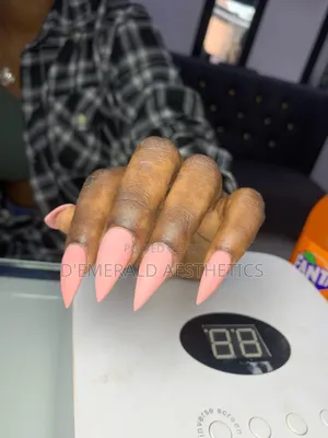Photo - Nail Technician