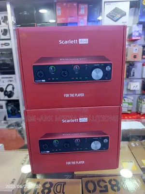 Photo - Focusrite Scarlett 4i4 Sound Card