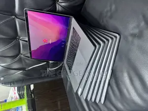 Laptop Apple MacBook Pro 2017 16GB Intel Core I7 SSD 512GB
