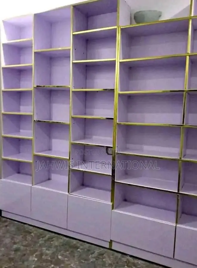 Sumptuous Shelve Unit