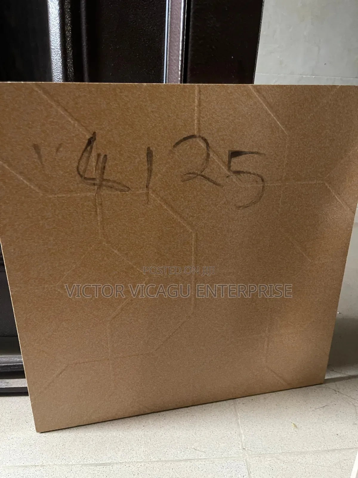 Golden Crown Vitrified Floor Tiles 40x40