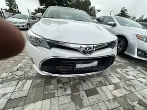 Photo - Toyota Avalon Touring FWD Sedan (3.6L 6cyl 6A) 2016 White