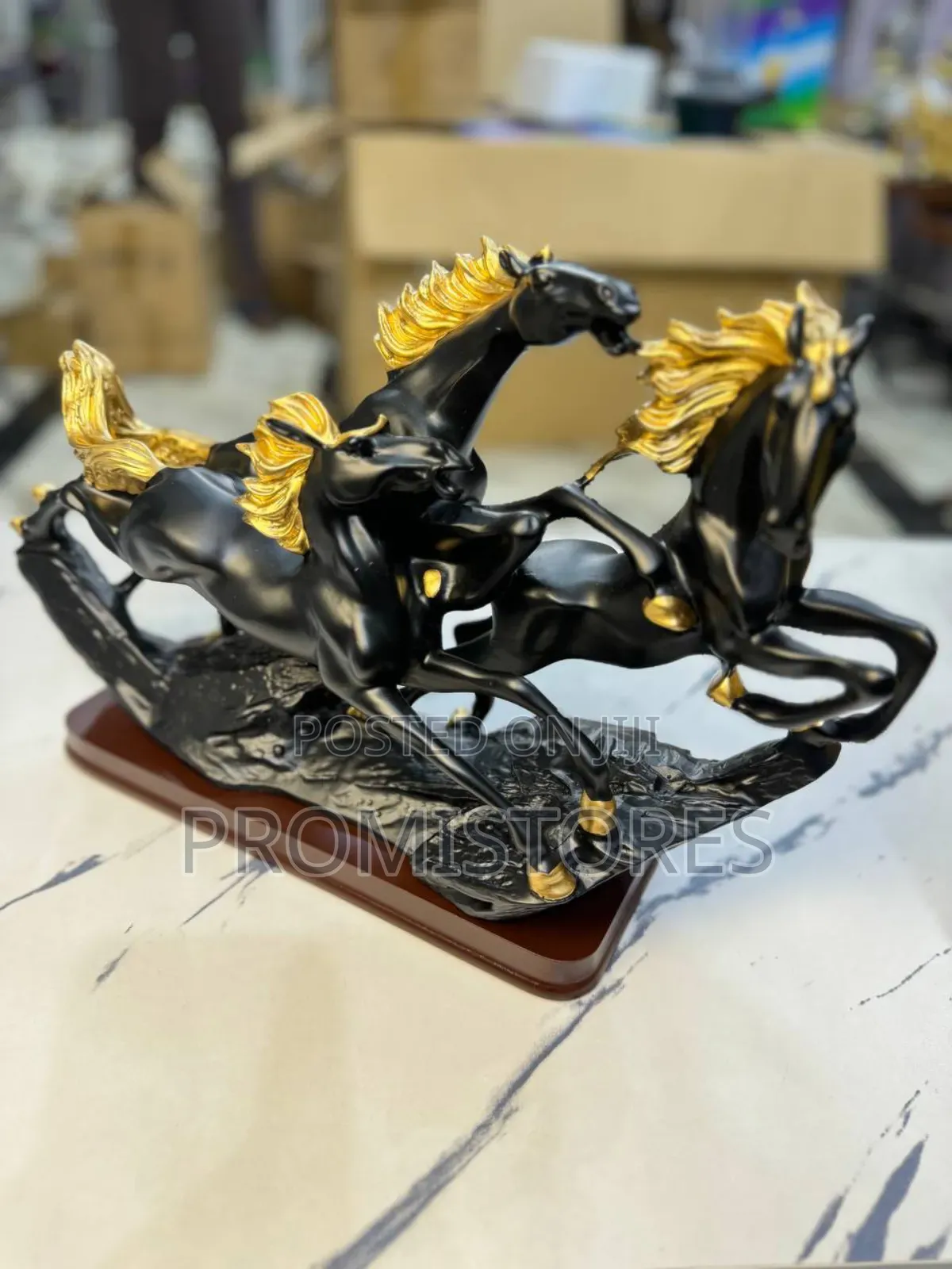Very Large 3 in 1 Luxury Horse