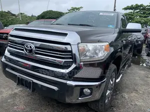 Toyota Tundra 2018 Brown