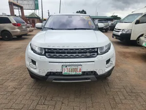 Land Rover Range Rover Evoque Pure Plus AWD 2013 White