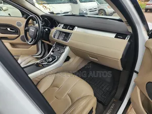 Land Rover Range Rover Evoque Pure Plus AWD 2013 White