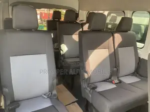 Toyota HiAce 2019 White