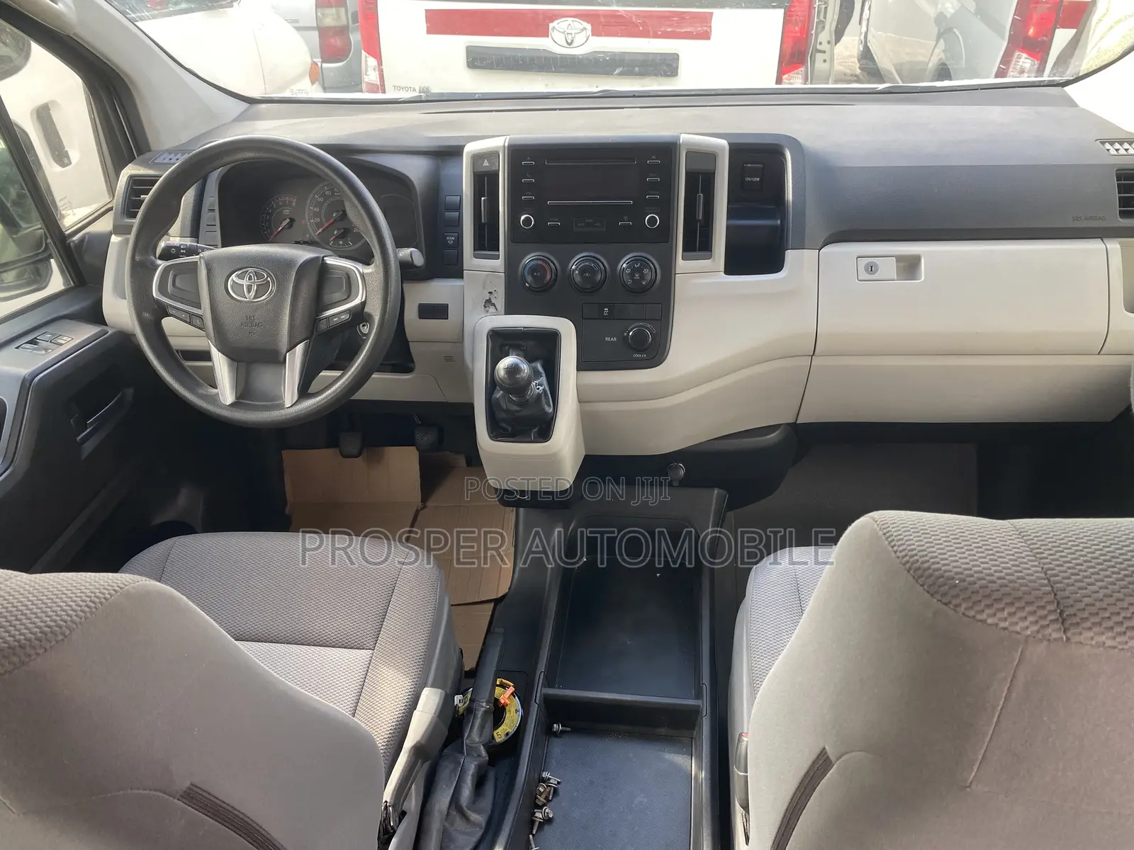 Toyota HiAce 2020 White
