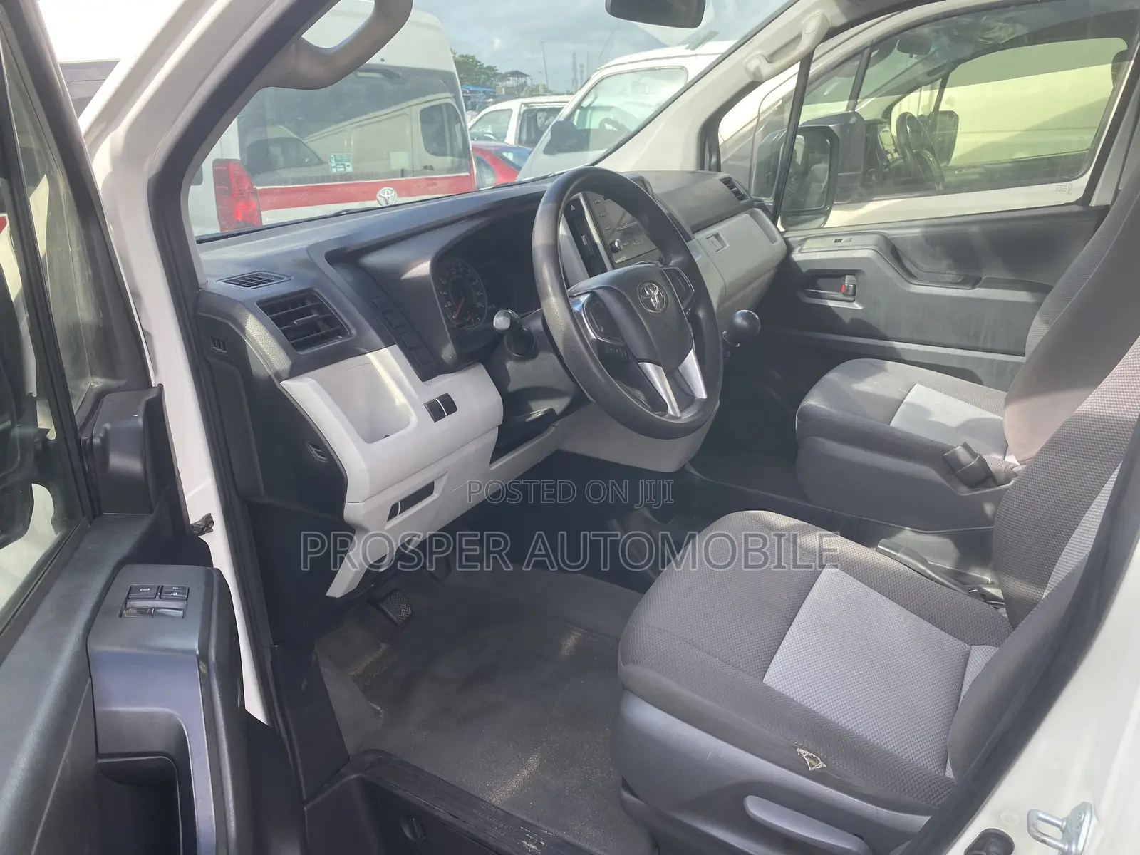 Toyota HiAce 2020 White