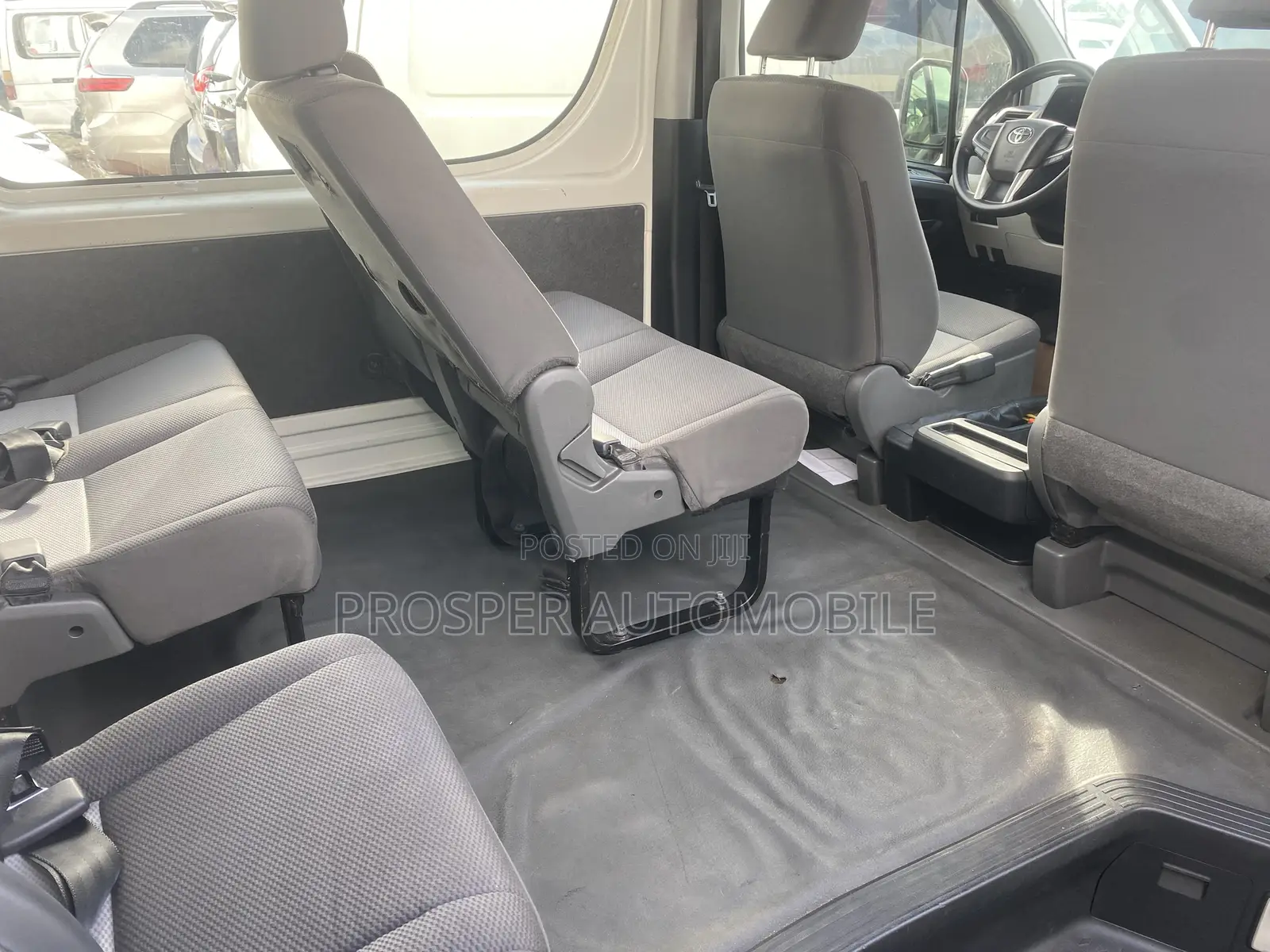 Toyota HiAce 2020 White