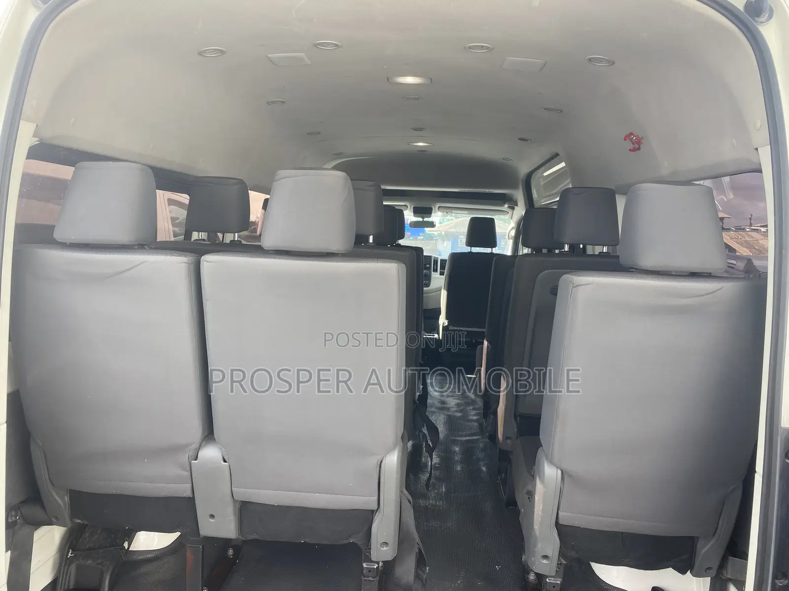 Toyota HiAce 2021 White