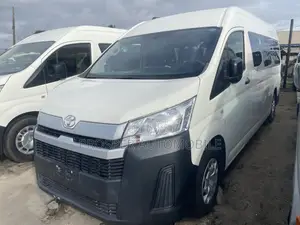 Toyota HiAce 2021 White