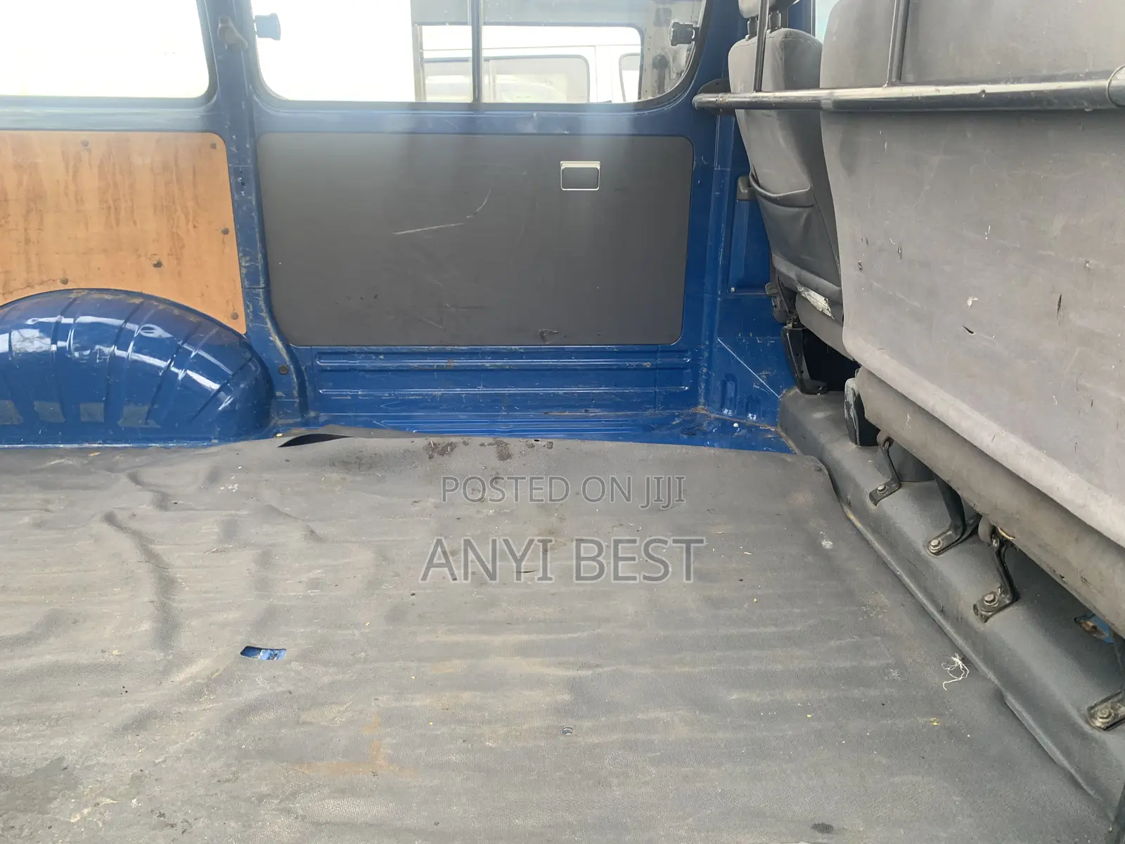 Toyota HiAce 2005 Blue