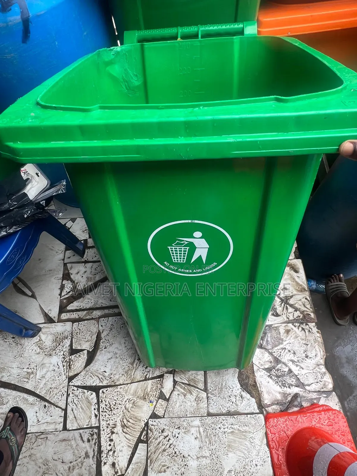 240liters Wheel Waste Bin