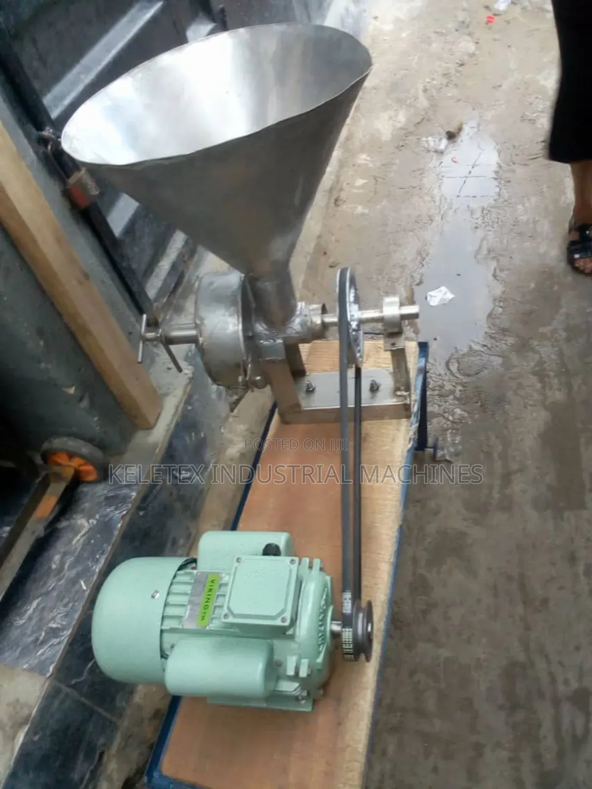 Stainless Grinder